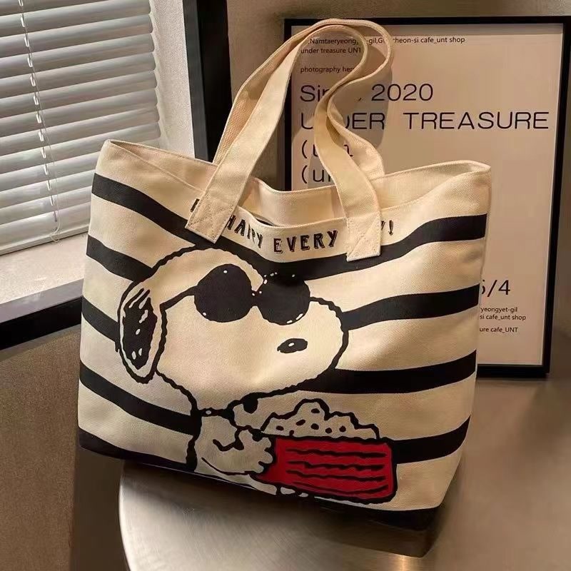 Snoopy Cute Cartoon Large Capacity Canvas Bag for Female Students To Hold Books and Commute Maternity Checkup Tote Mommy Bag